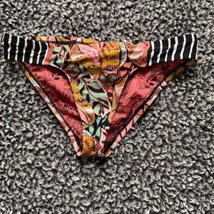 Social angel bikini bottoms